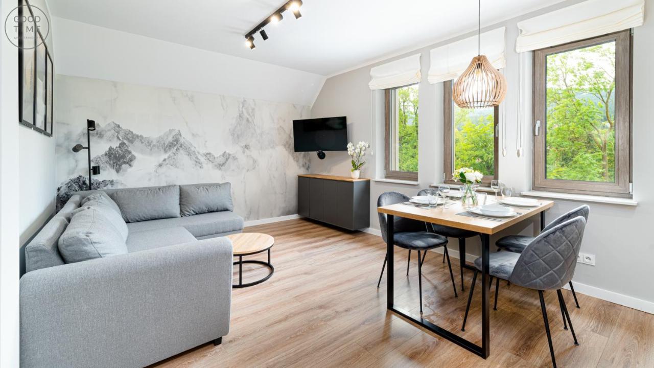 Apartamenty Good Time - Stone Hill III シクラルスカ・ポレンバ エクステリア 写真
