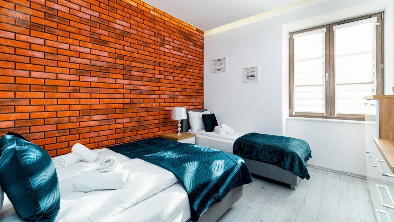 Apartamenty Good Time - Stone Hill III シクラルスカ・ポレンバ エクステリア 写真